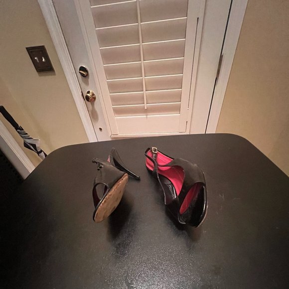 Kate Spade black patent leather slingback shoes size 7.5 - Picture 8 of 12